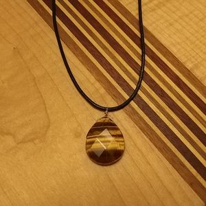 NWOT Tiger's Eye Faceted Teardrop Necklace